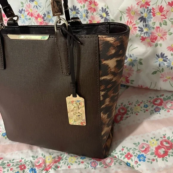 COACH Handbag - Picture 2 of 6